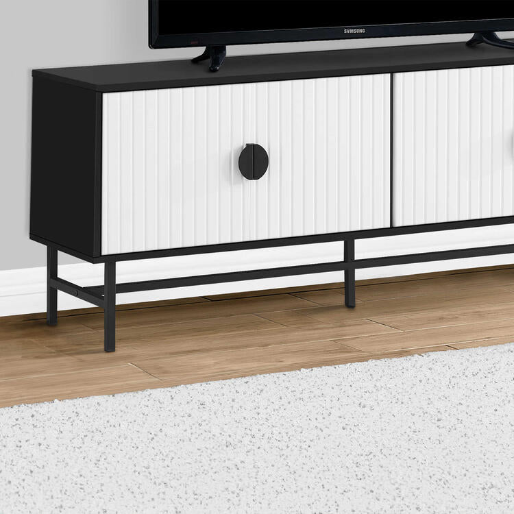 Monarch Specialties I 2732 | Meuble pour téléviseur 60'' - Base de métal noir - 2 portes blanches-SONXPLUS La Sarre